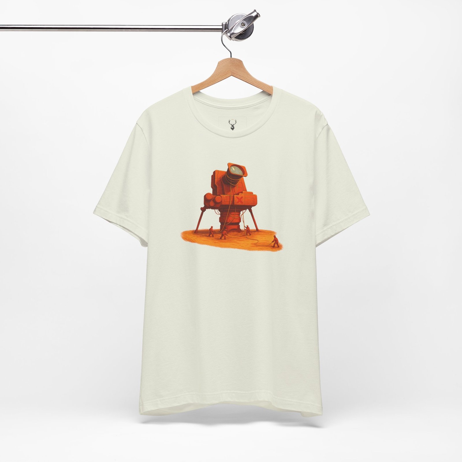 Photographer Graphic Tee featuring vintage camera design for DSLR enthusiasts, analog film lovers, and photography streetwear fans.