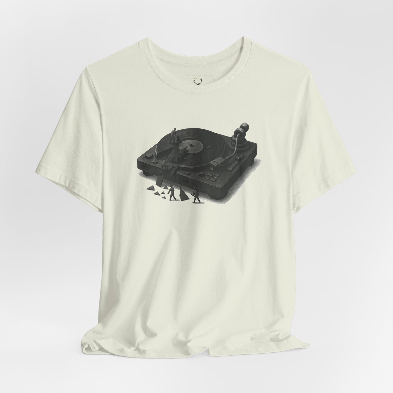 Hip hop and EDM culture vinyl record player graphic t-shirt designed for DJs and streetwear enthusiasts.